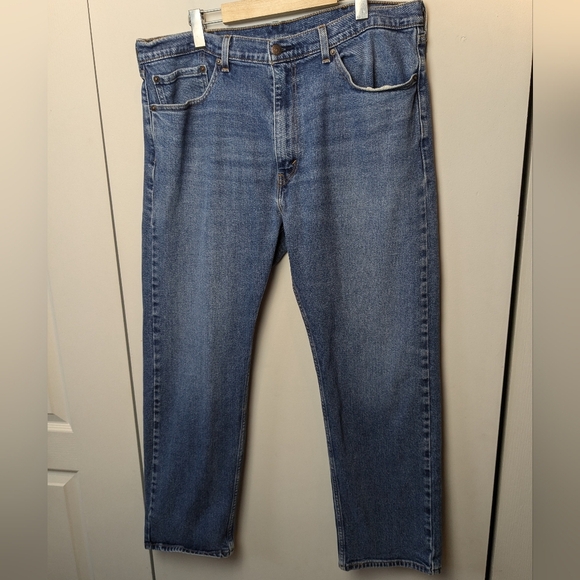 LEVI'S Men jeans size 38x30 99% cotton in great used condition! - Picture 3 of 13